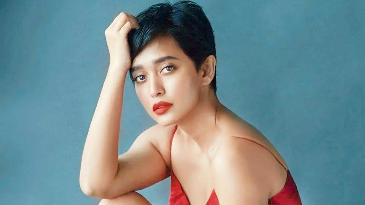 Sayani Gupta 