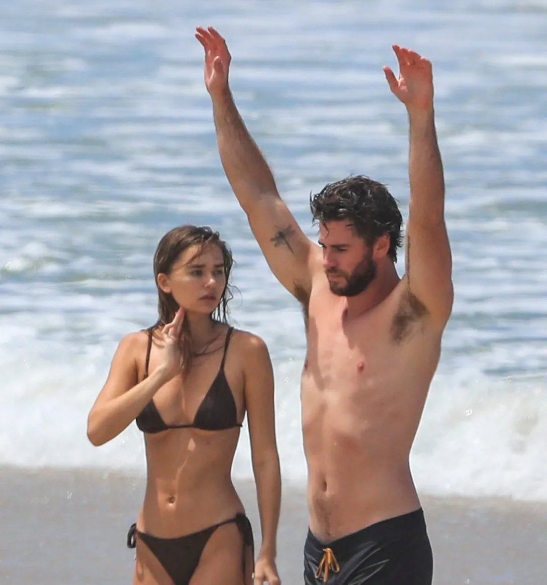 Liam Hemsworth Girlfriend1